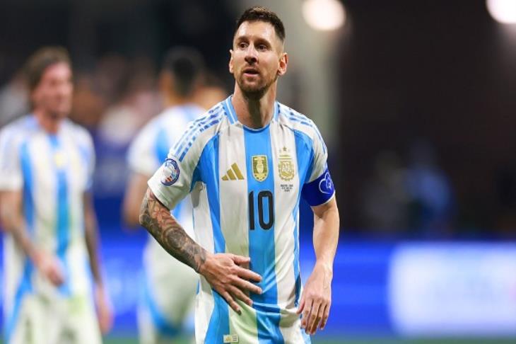 مدرب الأرجنتين يعلن غياب ميسي عن مباراة بيرو في كوبا أمريكا